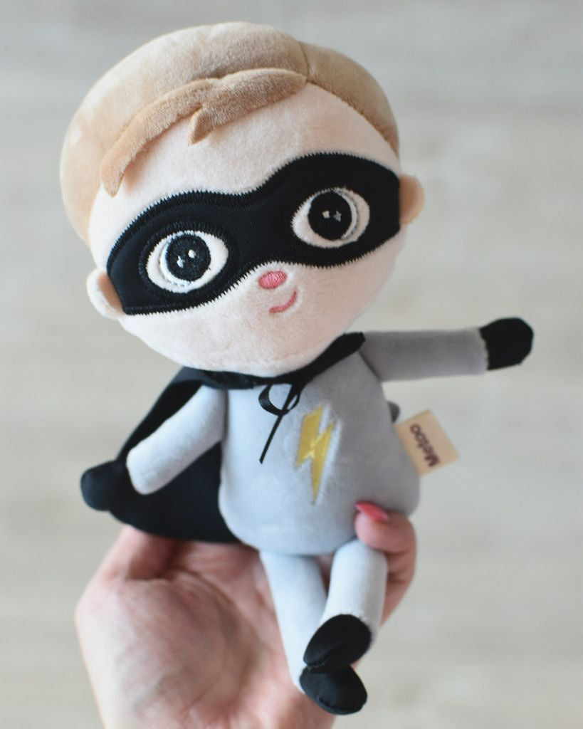 Niño Super Boy Mini 22cm Metoo PAK 10 UDS