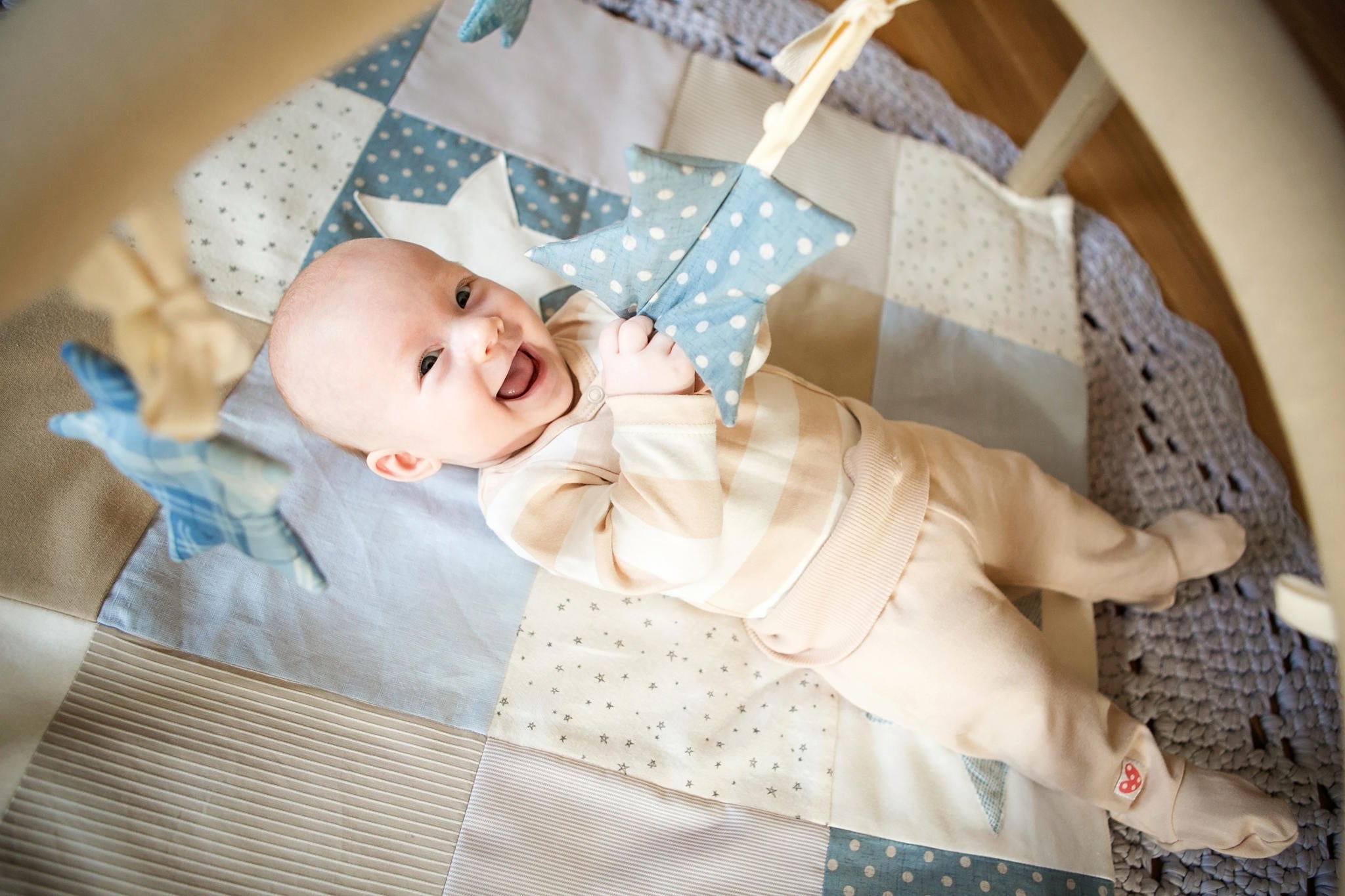 Alfombra de actividades para bebé pequeña, 80x80 cm - Azul - ZuriBoo